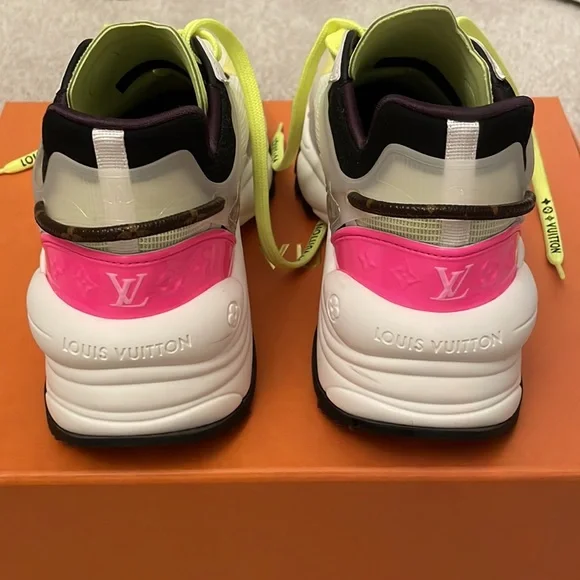 Louis Vuitton Run 55 Sneakers Size 7.5 - Picture 5 of 6